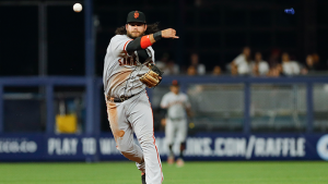 Giants unconcerned about quad tightness that took Brandon Crawford out of Tuesday’s game