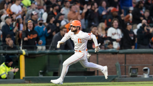Webb, González power Giants to fifth straight win