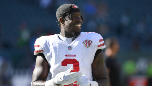 Jaquiski Tartt signs one-year deal with Eagles