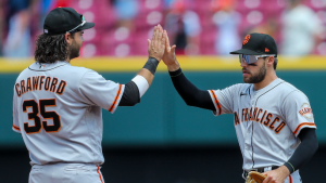 Giants scratch Luis González, reveal MRI results on Brandon Crawford
