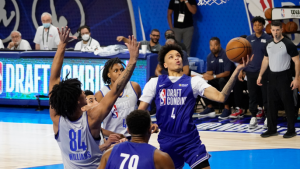 Warriors trade up to acquire combo guard Ryan Rollins with 44th pick