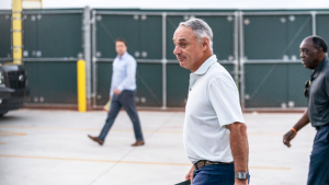 Manfred: MLB likely to institute robot umps by 2024