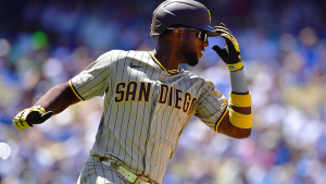 Profar taken off on stretcher after scary collision in Giants game