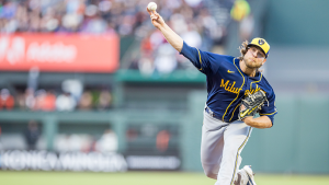 Burnes outlasts Rodón as Brewers edge Giants