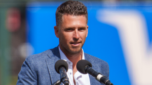 Buster Posey becomes first former player to join Giants ownership group