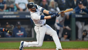 Rosenthal: Giants showing interest in former Mariners outfielder