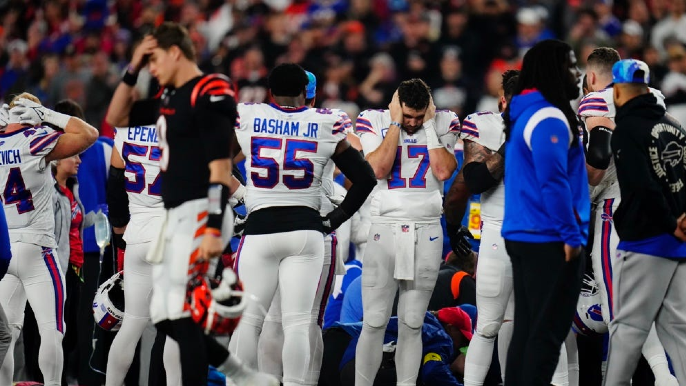 Bills-Bengals game suspended after Damar Hamlin collapses on field, receives CPR