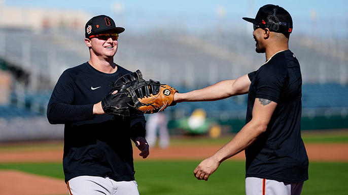 Giants playing several regulars in Cactus League opener