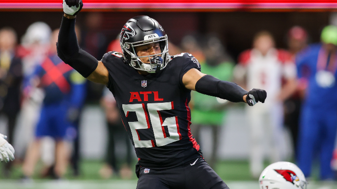 49ers sign starting-caliber nickel corner from Falcons [report]