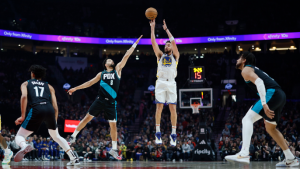 3 takeaways after Warriors clinch playoff berth, break NBA record with easy win in Portland
