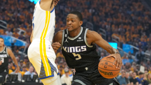 Marc J. Spears explains why he’d be ‘stunned’ if De’Aaron Fox doesn’t play through fractured finger