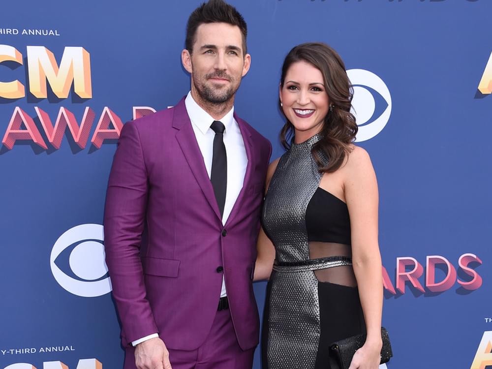 Jake Owen & Girlfriend Erica Hartlein Welcome Baby Girl