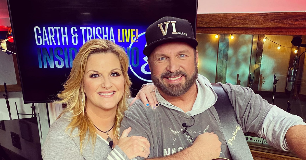 Garth Brooks & Trisha Yearwood Chat with tWitch on The Ellen Show