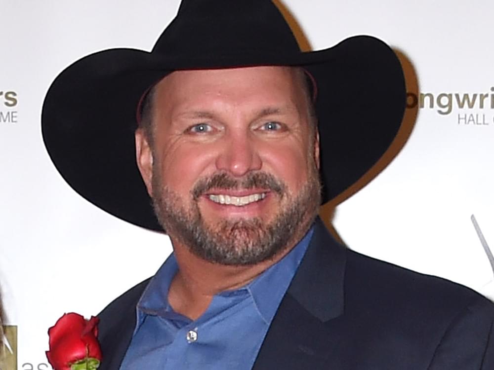 Garth Brooks Reveals Fifth Stop on “Dive Bar Tour”