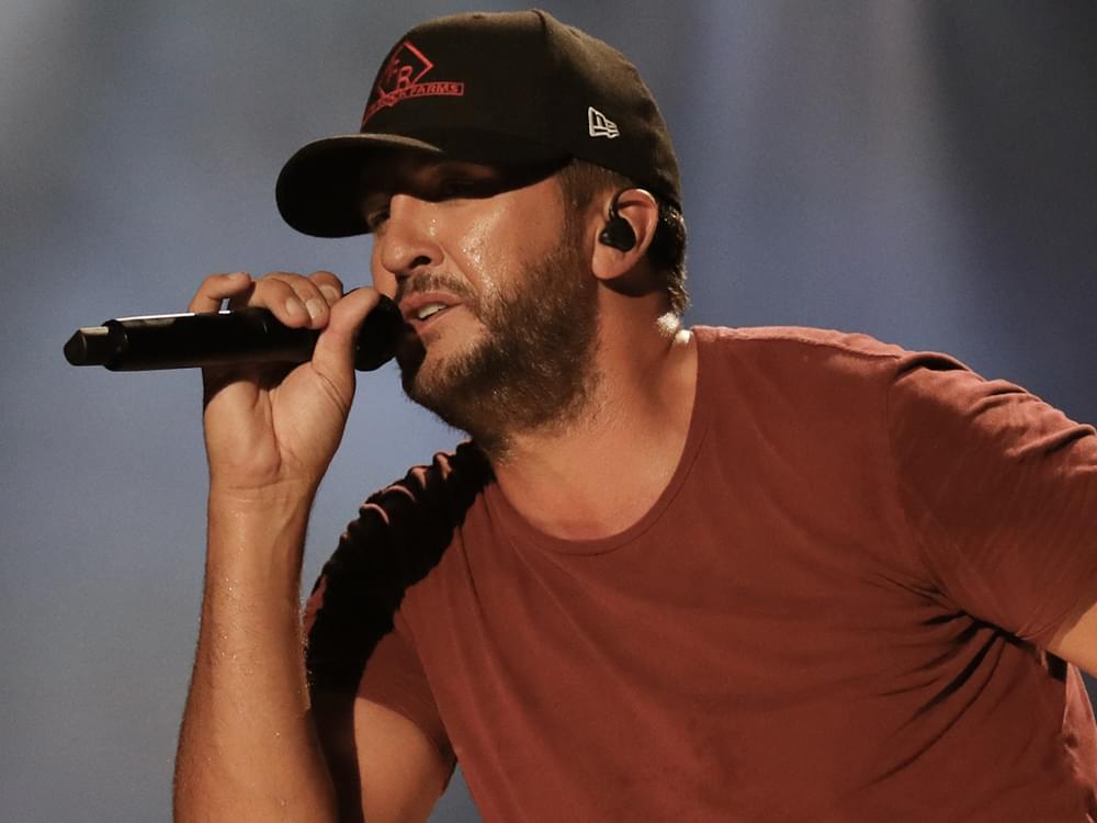 Watch Luke Bryan’s Wet & Wild New Video for “Knockin’ Boots”