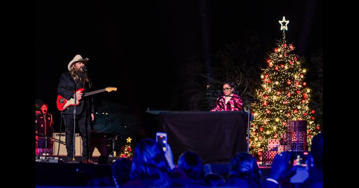 Chris Stapleton & H.E.R. Perform at the National Christmas Tree Lighting