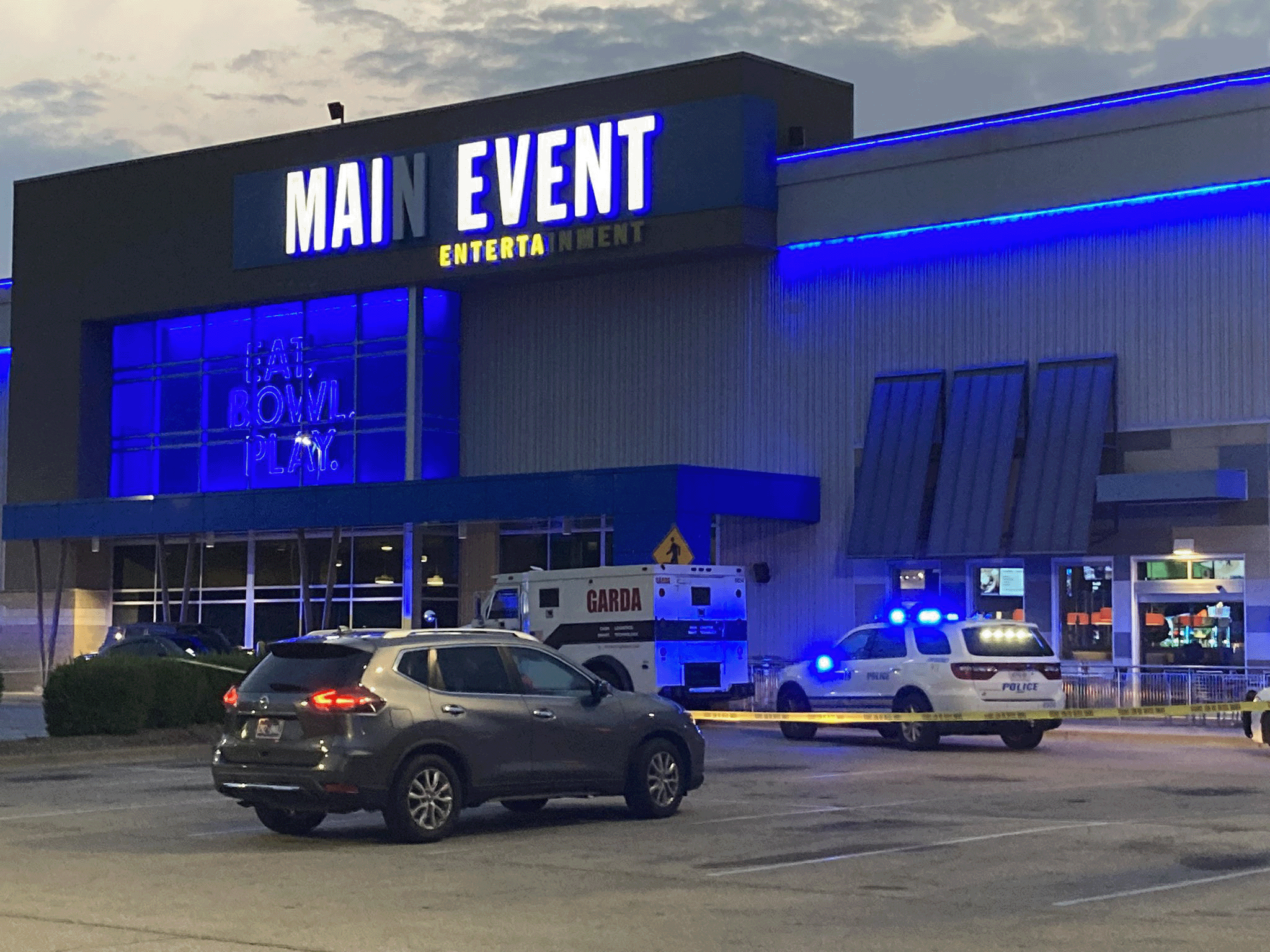 LOCAL | Shooting At Main Event Between Two Security Guards Leaves One Dead