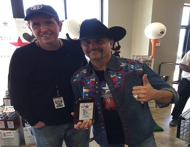 Watch John Rich’s Surprise Acoustic Set at Montgomery ABC Store [VIDEO]