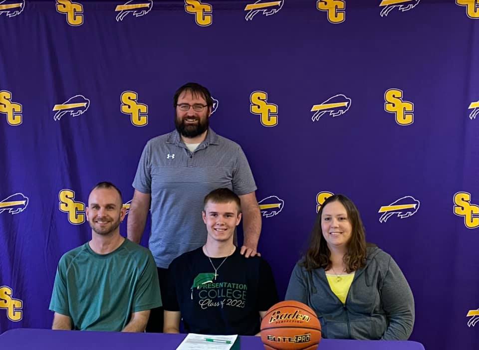 Bohman Signs with Presentation College