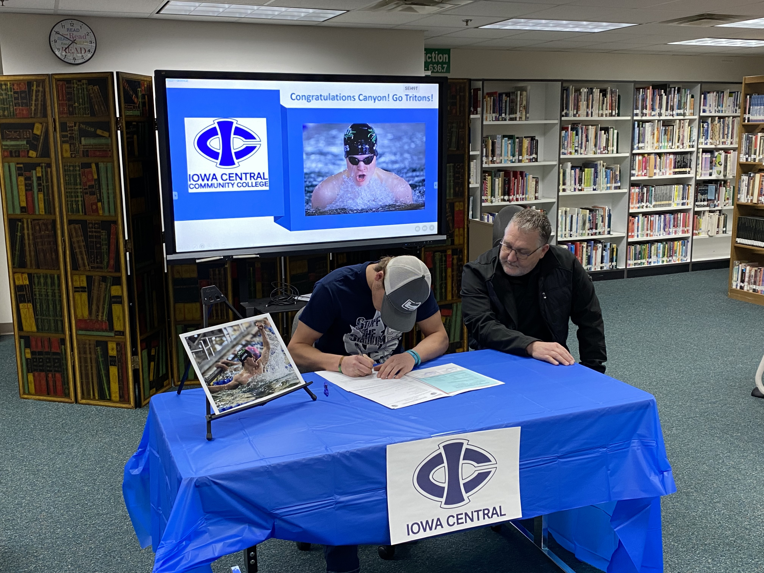 Jones Signs with Iowa Central Swimming