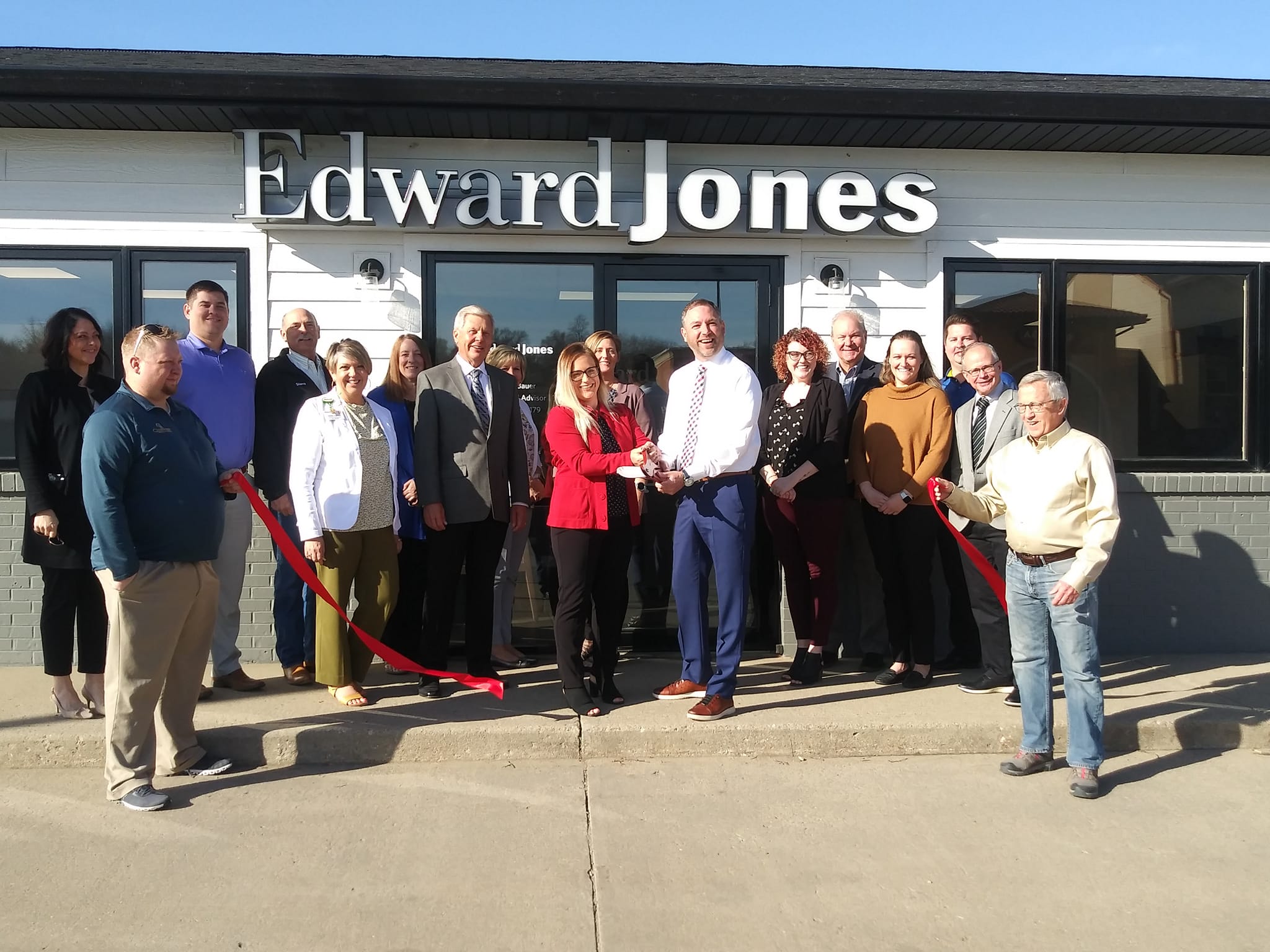 Pierre Chamber Welcomes New Edward Jones Branch With Ribbon Cutting Thursday