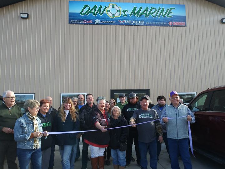 Fort Pierre Officials Celebrate Dan O’s Marine Move To City With Ribbon Cutting Saturday