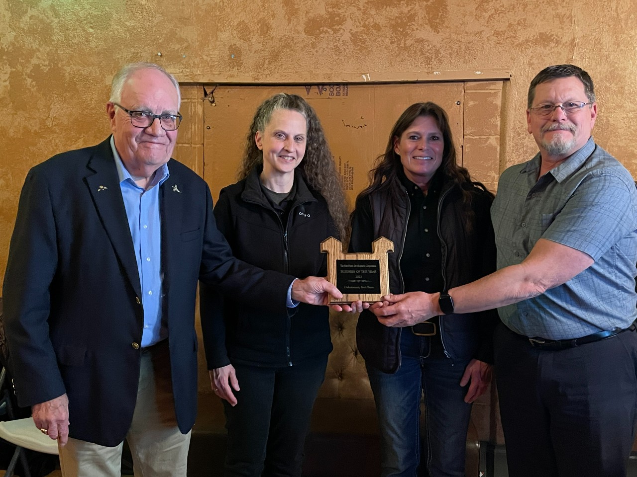 Fort Pierre Development Corporation Selects DakotaMart As 2023 Business Of The Year