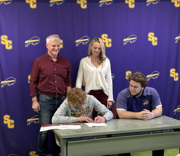 Zeeb Signs National Letter of Intent for Minnesota-Morris