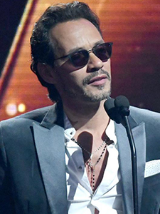 Marc Anthony le dice a Donald Trump que haga algo sobre Puerto Rico!!!