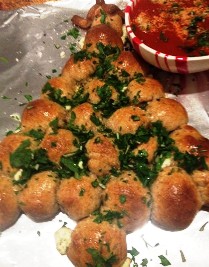 Cheese-Filled Christmas Tree Pull Apart Bread