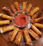 Egg Roll Mozzarella Sticks