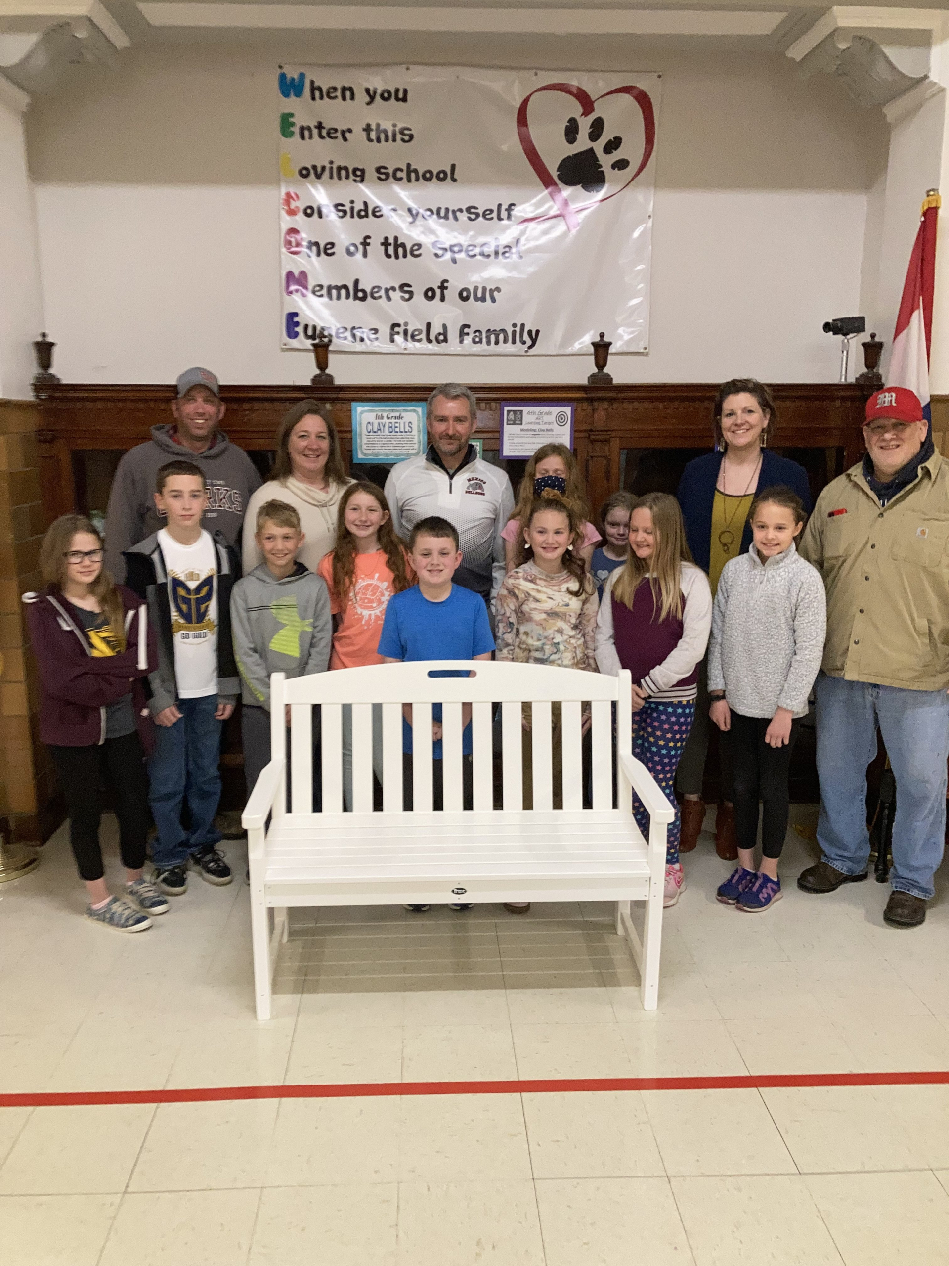 Mexico Noon Lions Club Delivers Bench Made From Donated Plastic to Eugene Field Elementary School