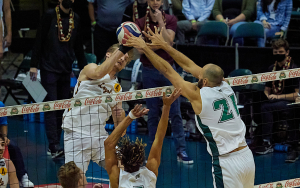 Photos: Hawaii vs Loyola-Chicago