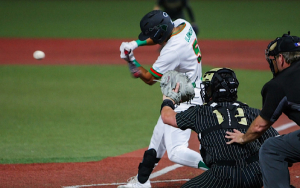 PHOTOS: VANDERBILT 9, HAWAII 2