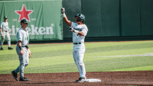 Rainbow Warriors Stay Alive with 6-2 Win Over UCSB, Will Face No. 1 Seed UC Irvine
