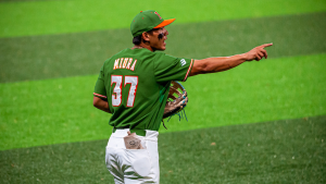 Hawai‘i Baseball Sent to Elimination Bracket After 7-5 Loss to UC Irvine
