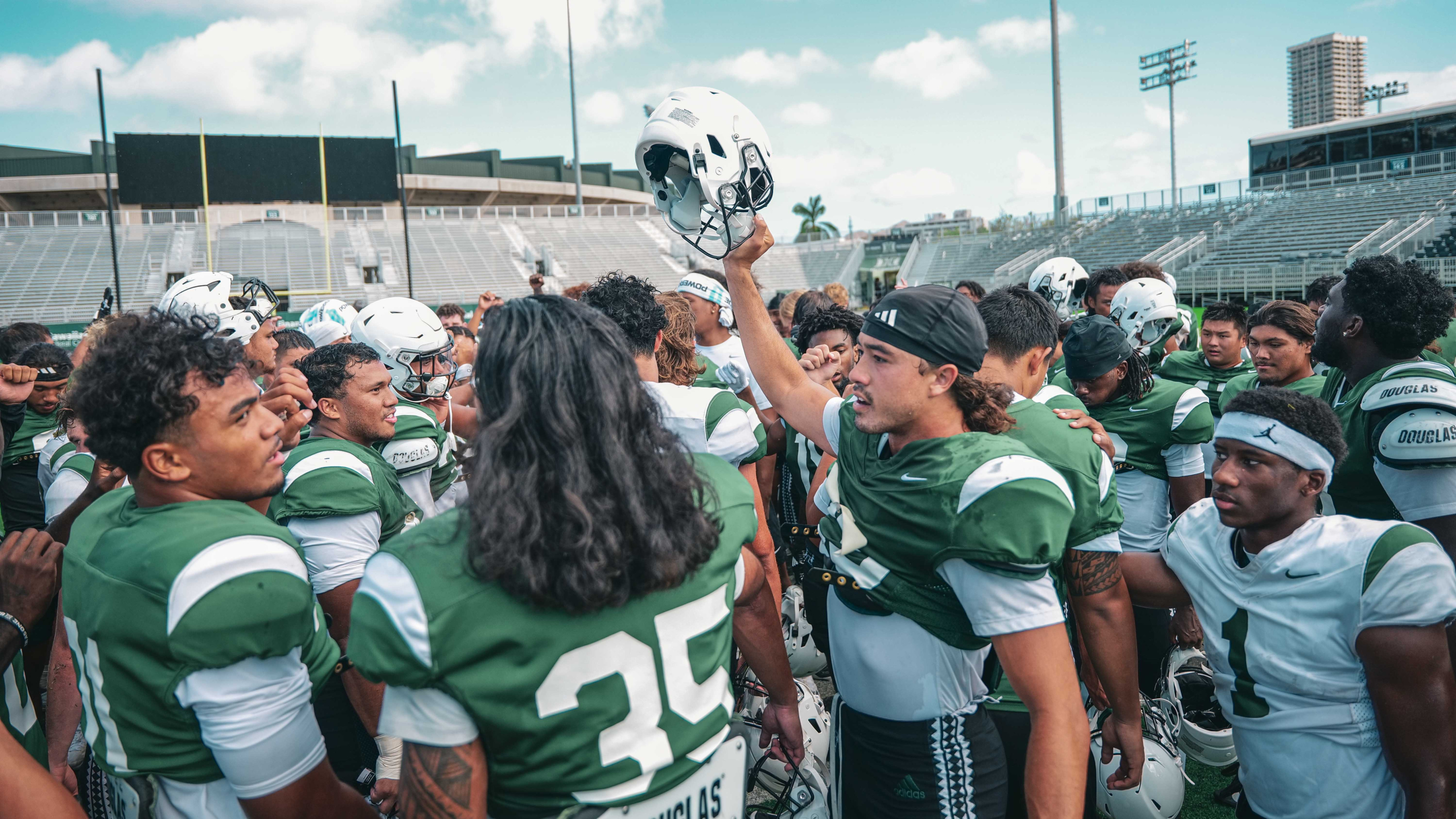 Exclusive post-practice interviews with Elijah Palmer and Titan Lacaden | HawaiiFB Fall Camp 2025