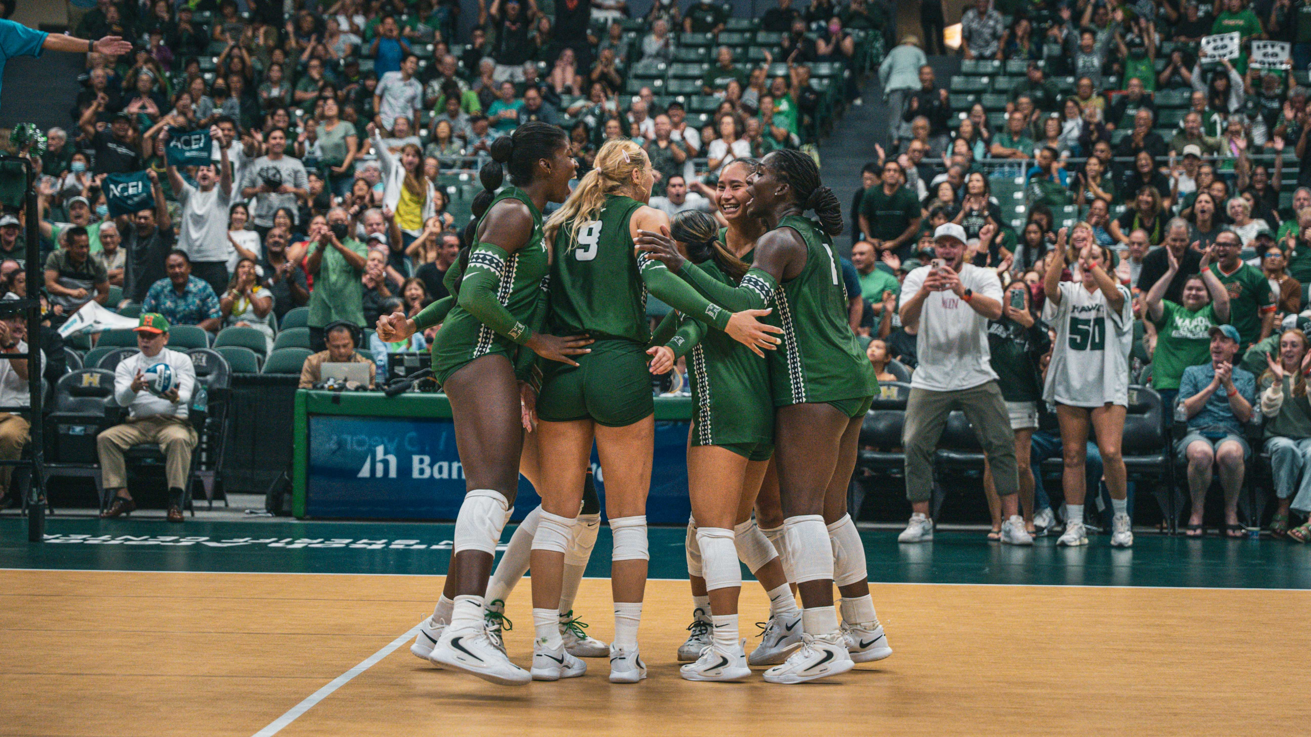 Late Surge by Marquette Hands Hawai'i First Series Loss of 2025