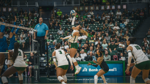 Wahine Fall to Cal Poly in Straight Sets, Suffer First Home Sweep Since 2023