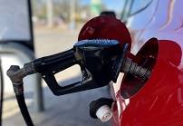 Gas prices descend ahead of Memorial Day