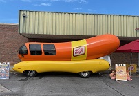 [VIDEO] Oscar Mayer Wienermobile visits Lindale Piggly Wiggly