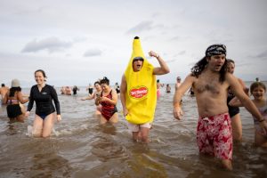 Hardy Canadians take the plunge in icy New Year’s Day tradition