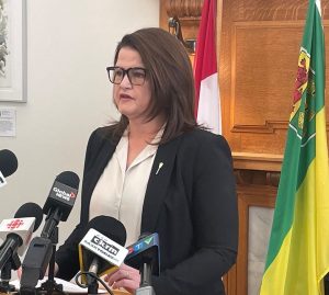 Beck calls for emergency sitting, if tariffs are imposed