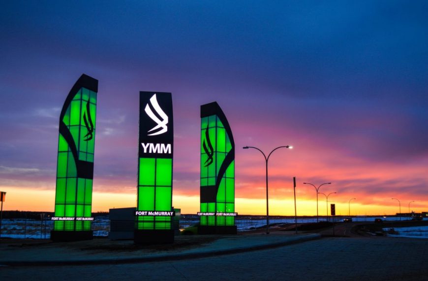 Fort McMurray International Airport (YMM)