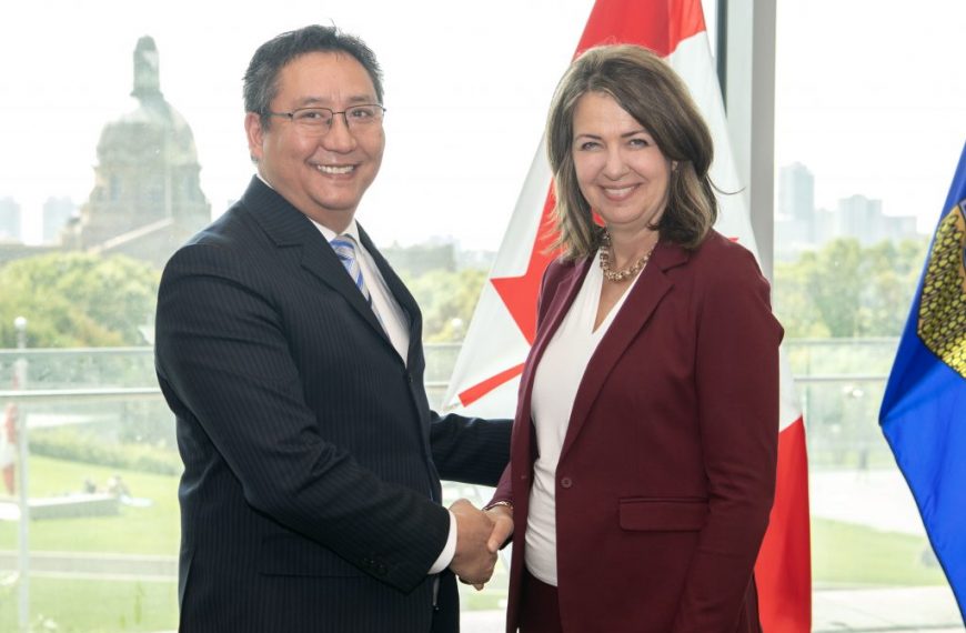 Tany Yao Swearing In - Supplied media