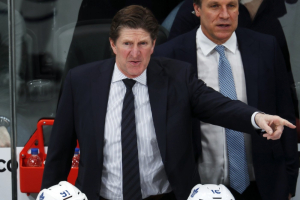 Mike Babcock resigns as Blue Jackets coach amid investigation involving players’ photos