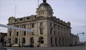 People ordered out of apartment building in Moose Jaw, for safety reasons