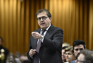 Federal Energy and Natural Resource Minister responds to Moe’s carbon tax comments