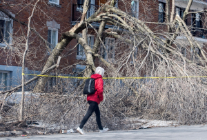 Spring storm across much of Eastern Canada, power outages increase in Quebec, Ontario