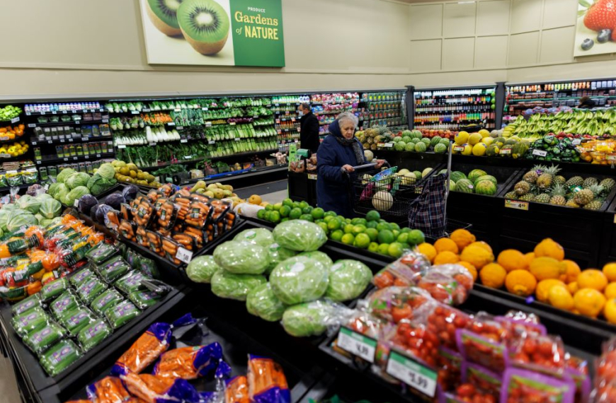 GROCERY SHOPPING ON AN EMPTY STOMACH WILL COST YOU $26 PER TRIP